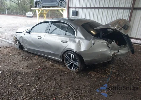 2022 Mercedes-Benz C 300 4Matic z USA, uszkodzony, nr VIN W1KAF4HB6NR044531